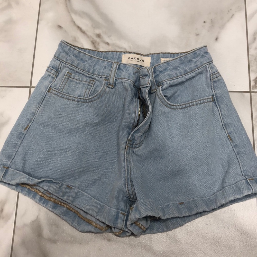pacsun light wash mom shorts size 24
